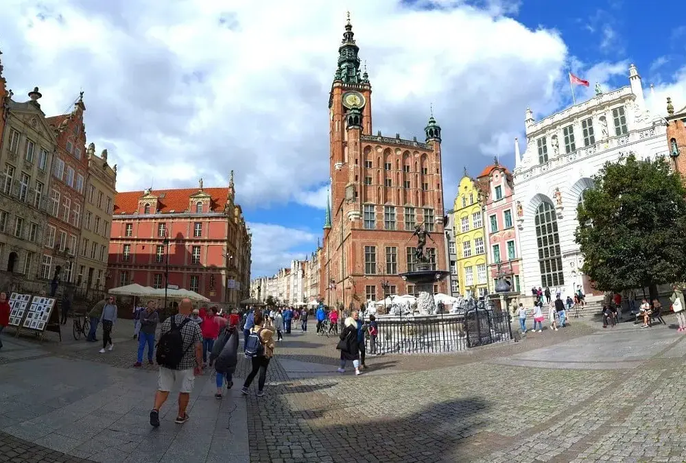 Gdańsk Stare Miasto ile do morza? Odkryj bliskość plaż i atrakcji