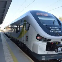 Rozkład jazdy w Żarach – sprawdź aktualne godziny odjazdów autobusów i pociągów
